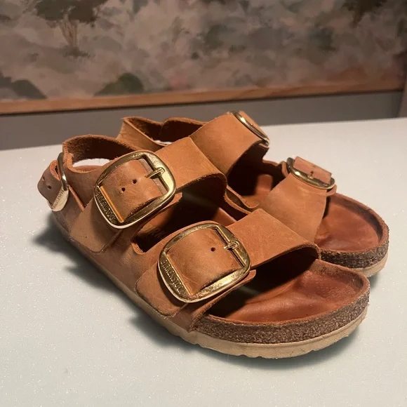 Birkenstock Milano Big Buckle Sandals in Nubuck/Gold - Picture 7 of 10